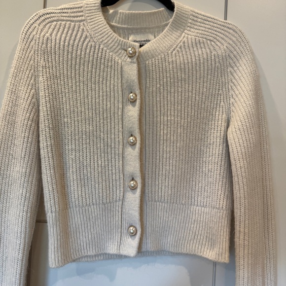 A&F ~ cropped knit cardigan sweater - Picture 3 of 11